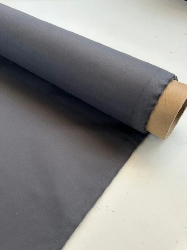 stretchflanel stof uitgerold